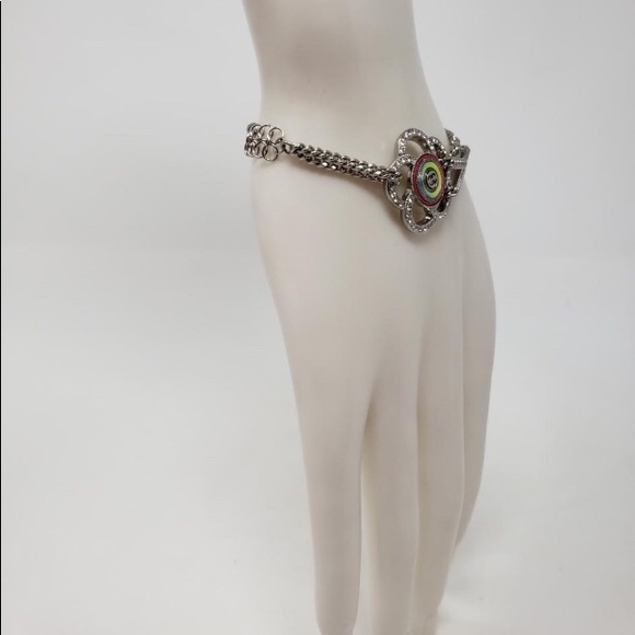 CHANEL cc silver, silver tone camellia bracelet. - Picture 5 of 8